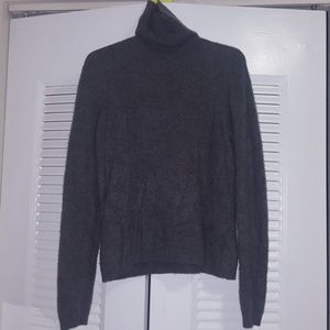 Turtle neck sweater